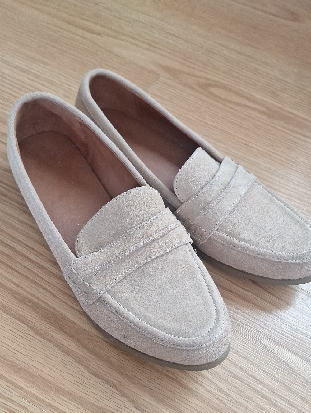 Universal Thread Tan Leather Penny Loafers